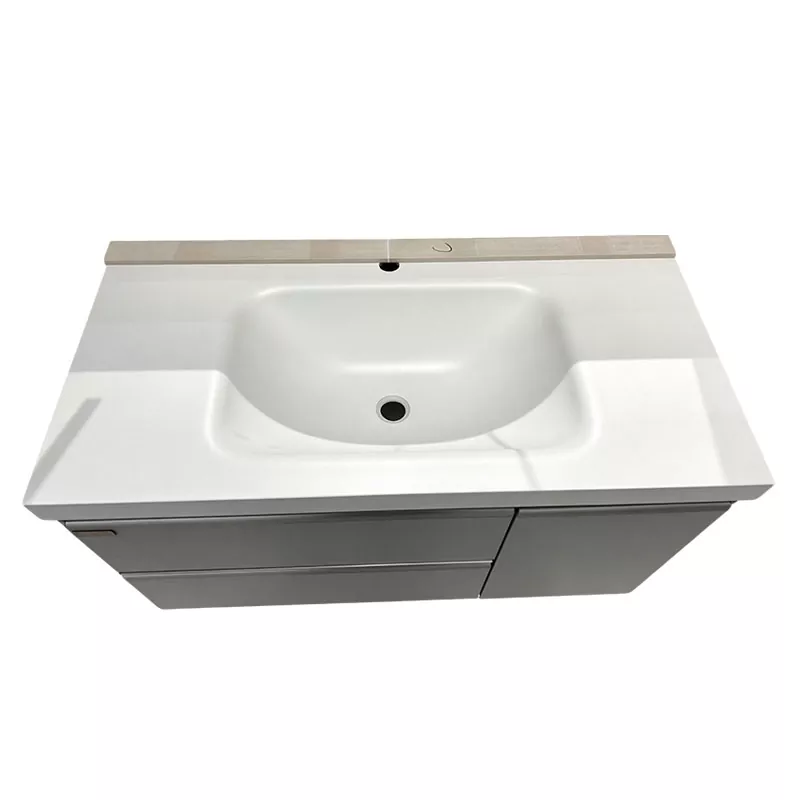 Lavabo de baño integrado sobre encimera